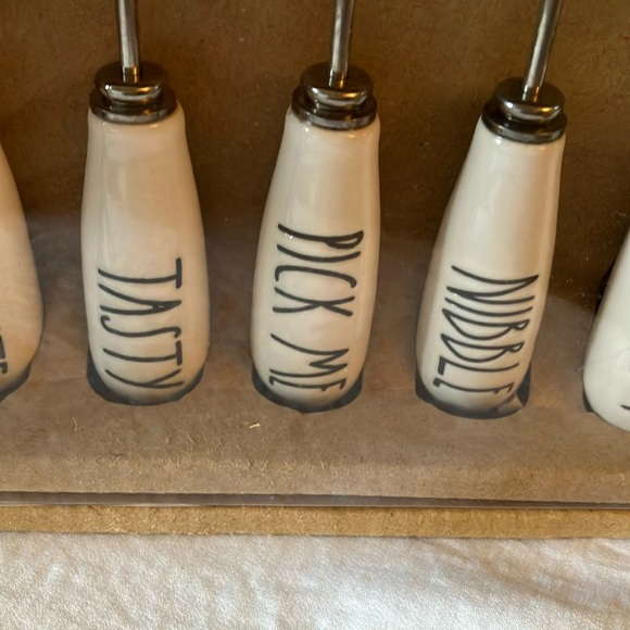 Rae Dunn: set of 6 rounded cheese holder & picks- wear on box - Picture 4 of 16